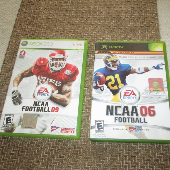 Bundle of 2 Microsoft Xbox 360 NCAA Football 09 & 06 ESPN with Case & Manual - Picture 1 of 3